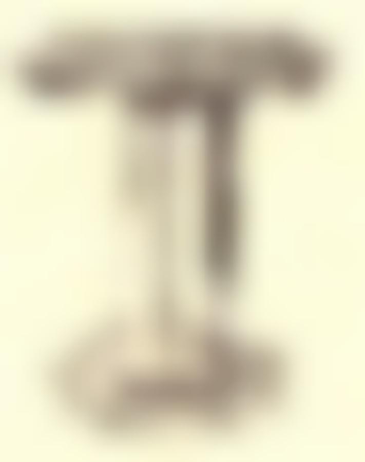 Pedestal table